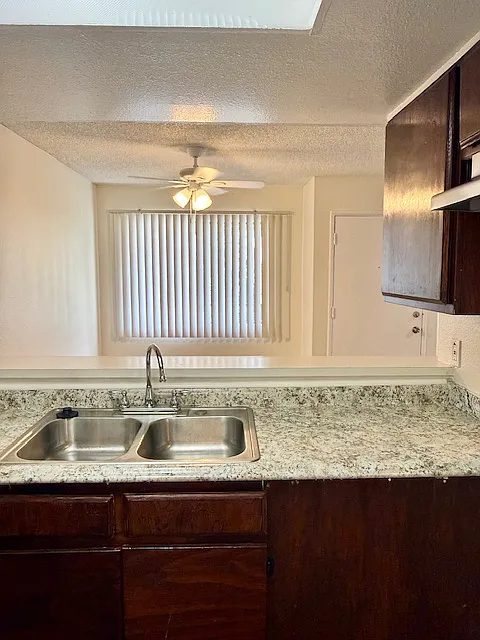 2 bed, 780 sqft, $2,350 — Photo 4