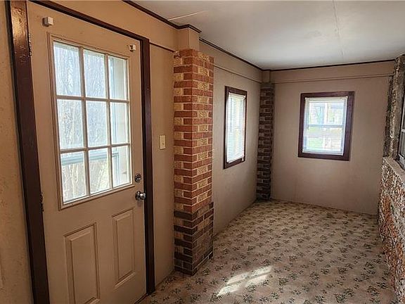 3rd image of 1304 N Smelter St
