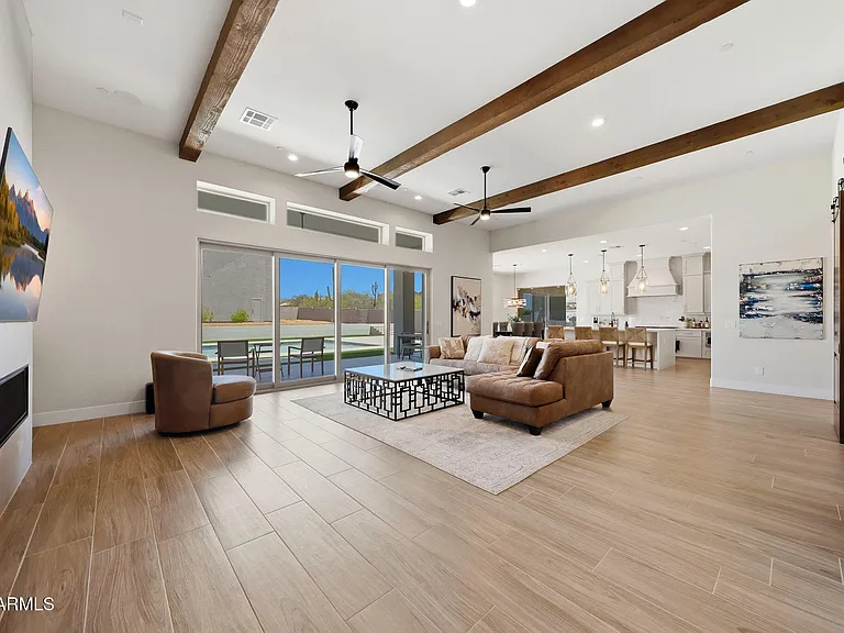 6896 E Lomas Verdes Dr — Photo 6