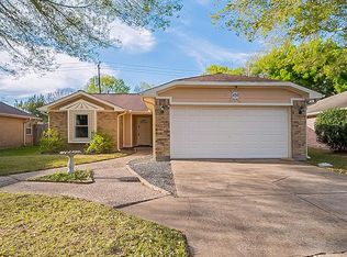 459 Richvale Ln, Webster, TX 77598