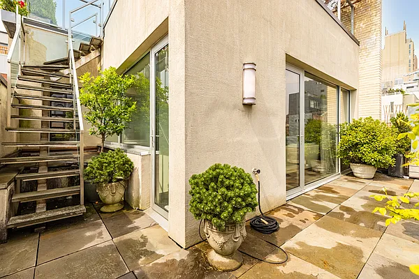 Rented by Douglas Elliman | media 17