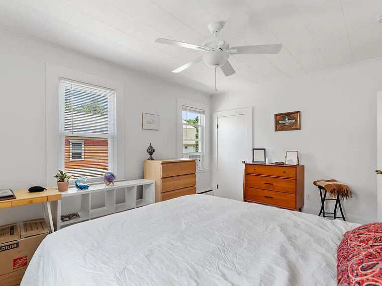 17 Holworthy Pl — Photo 7