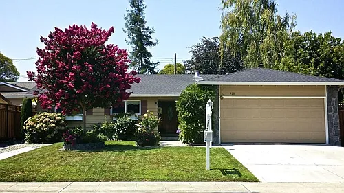918 Perreira Dr Photo 1