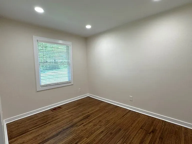 19612 Oak St #3 — Photo 10