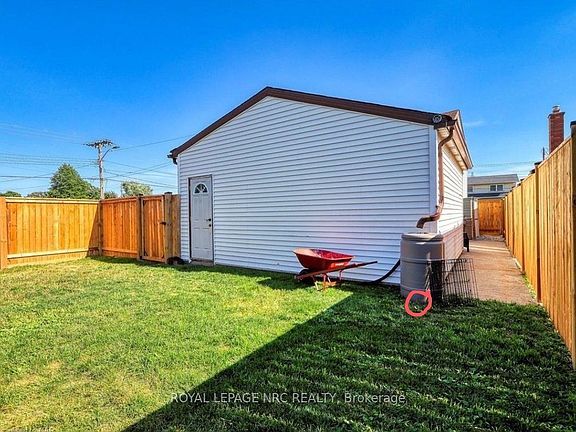 4th image of 625 Lincoln St