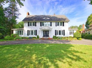 36 Nassau Blvd, Garden City, NY 11530