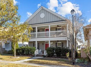 302 Hedrick St, Beaufort, NC 28516
