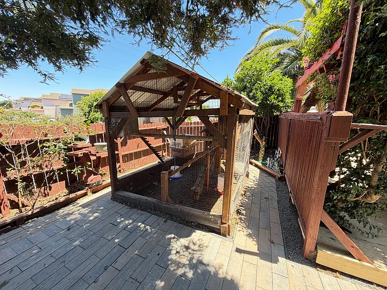 40 Curtis Ct — Photo 16