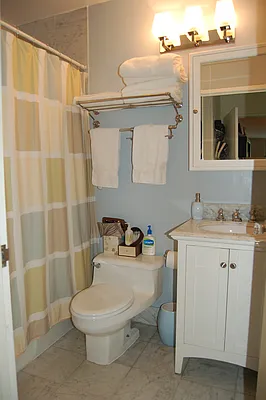 Rented by Peter Ashe | media 37