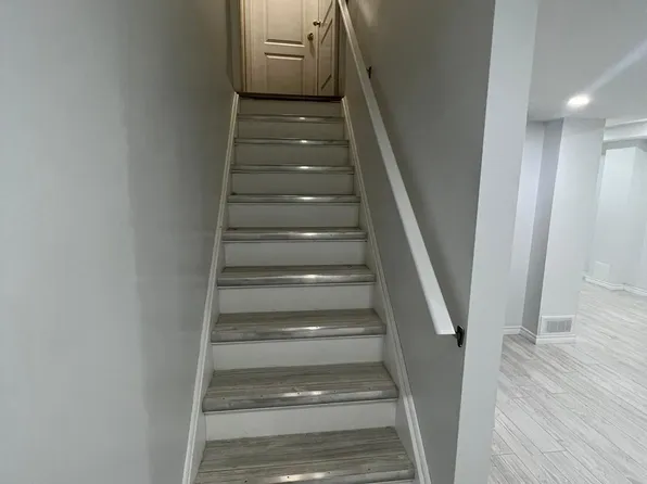 10 Chudleigh Ave #Basement, Brampton, ON L6X 0N1