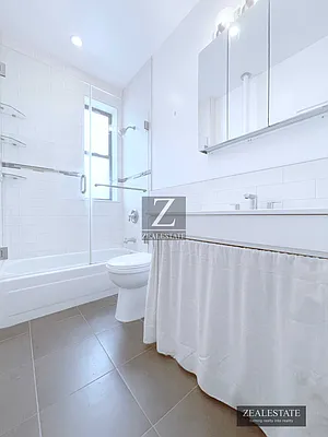 Rented by ZealEstate Group Inc | media 2