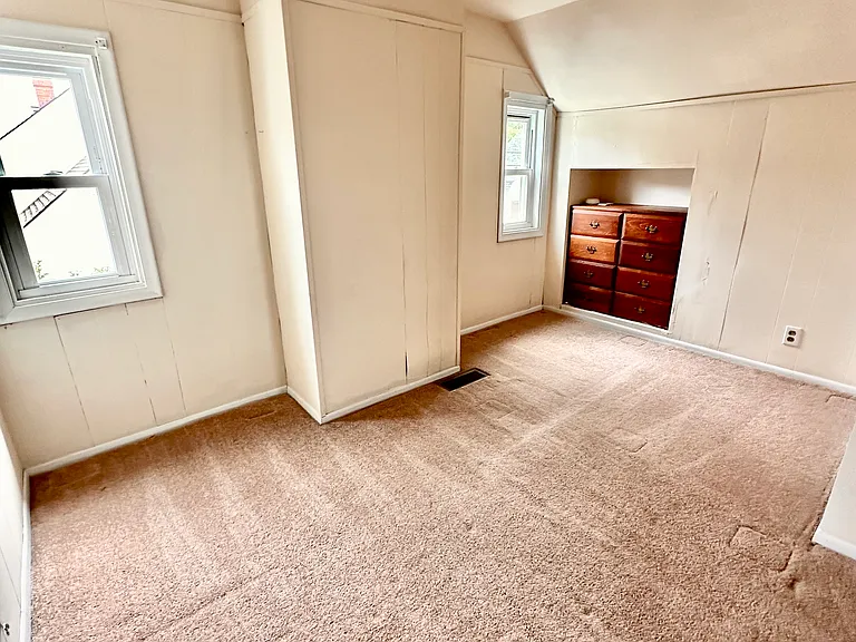 8730 Wissahickon Ave — Photo 17