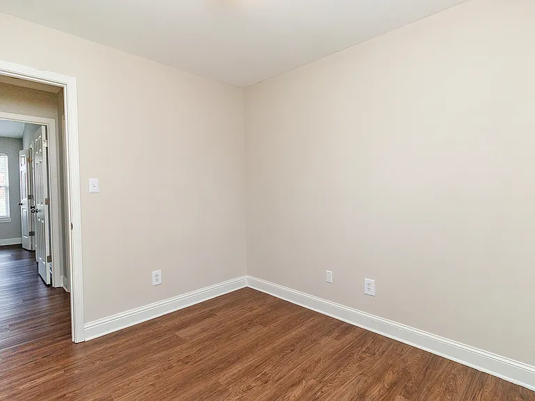 4401 Craven Hill Dr — Photo 17