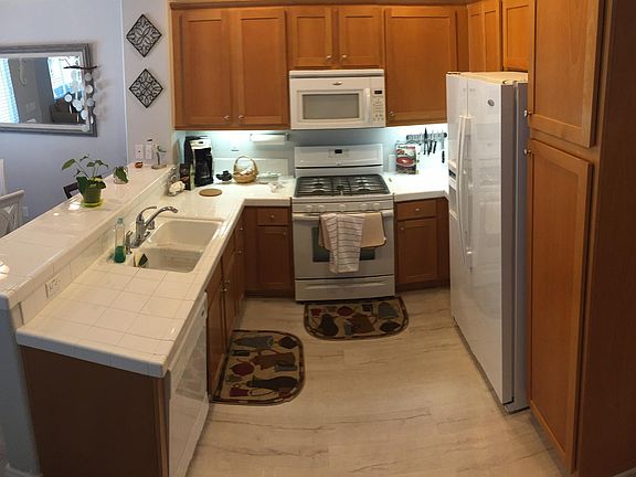 4th image of 766 Ocean Breeze Dr #12