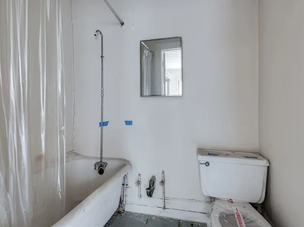 122 Hoyt Street image 41 of 57