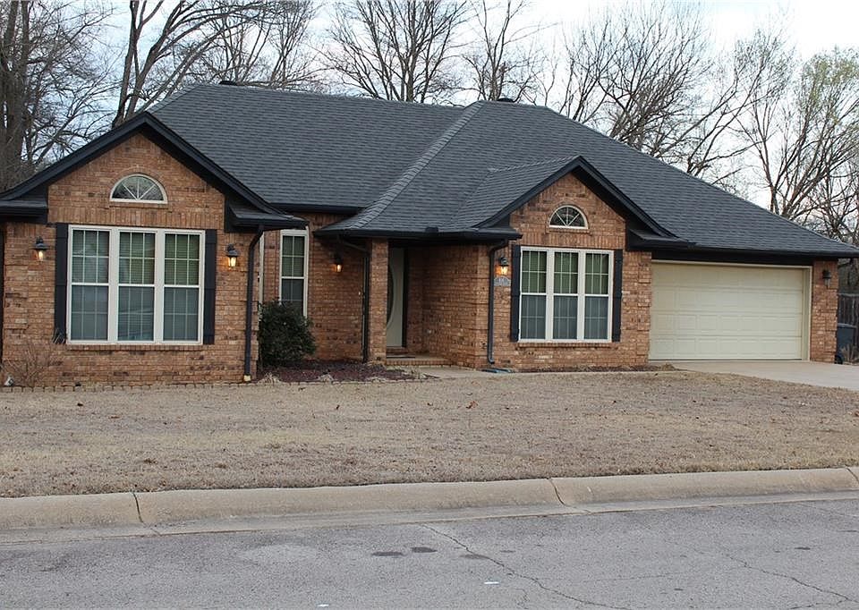 Well Built Home that sits on 2 lots
