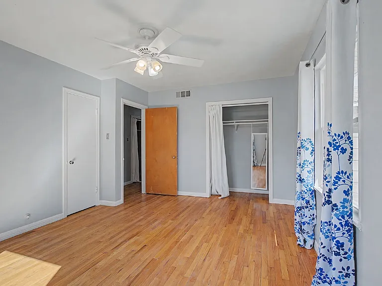 422 N Pecan St — Photo 17