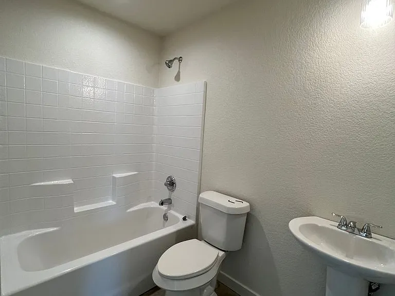 418 County Road 428 — Photo 17