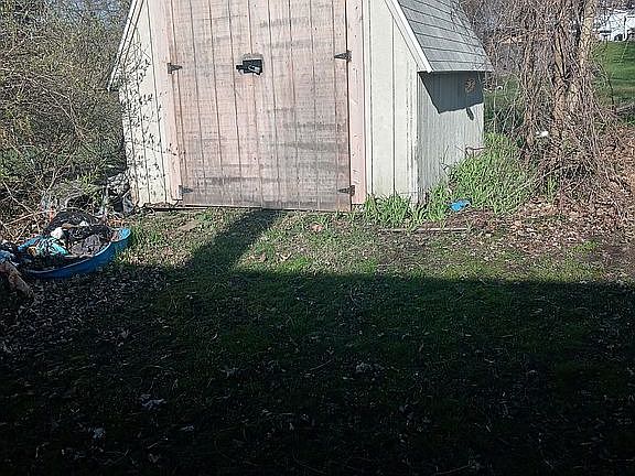 5th image of 2709 W Fairview Ave