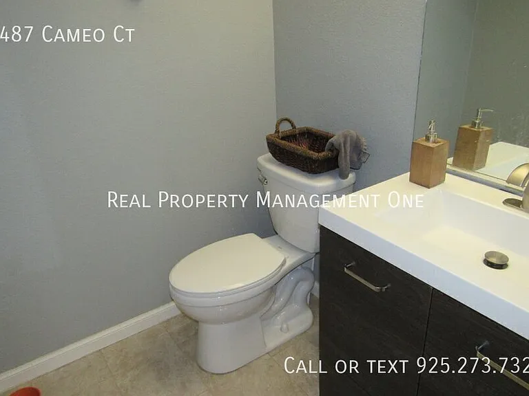 5487 Cameo Ct — Photo 16