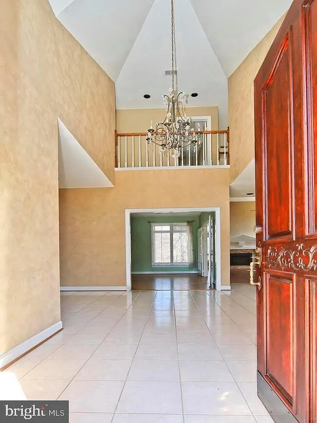 Building Photo - 1307 Stamford Way