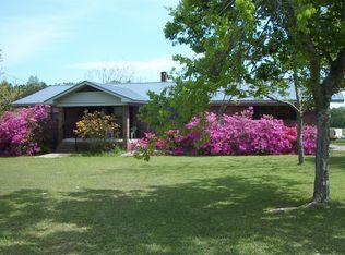 305 Barrytown Rd, Gilbertown, AL 36908