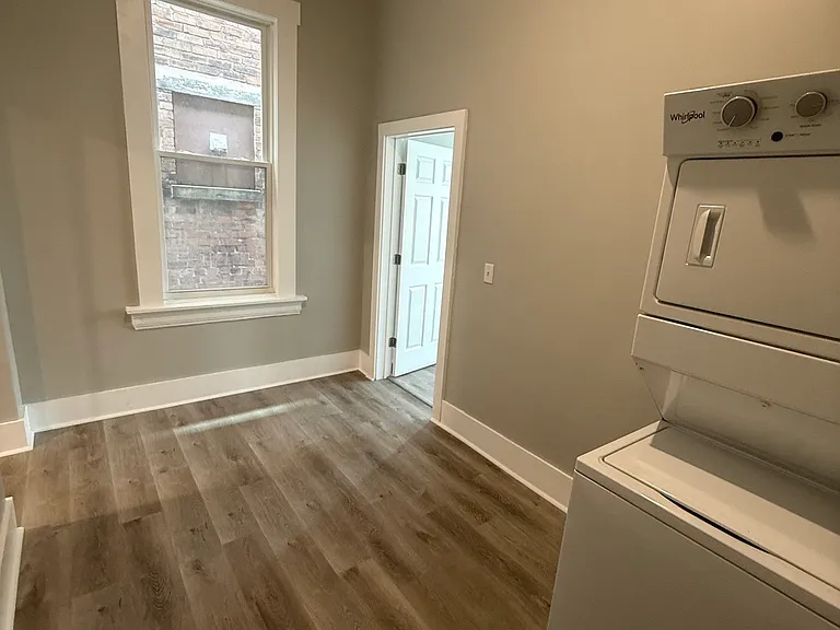 813 Washington Ave #1 — Photo 9