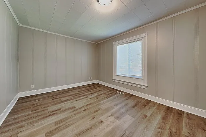 3 bed, 2.0 bath, 1440 sqft, $2,145 — Photo 2