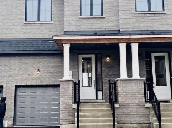 1086 Lockie Dr, Oshawa, ON L1L 0R9