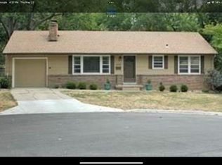 4733 Belinder Ct, Westwood, KS 66205