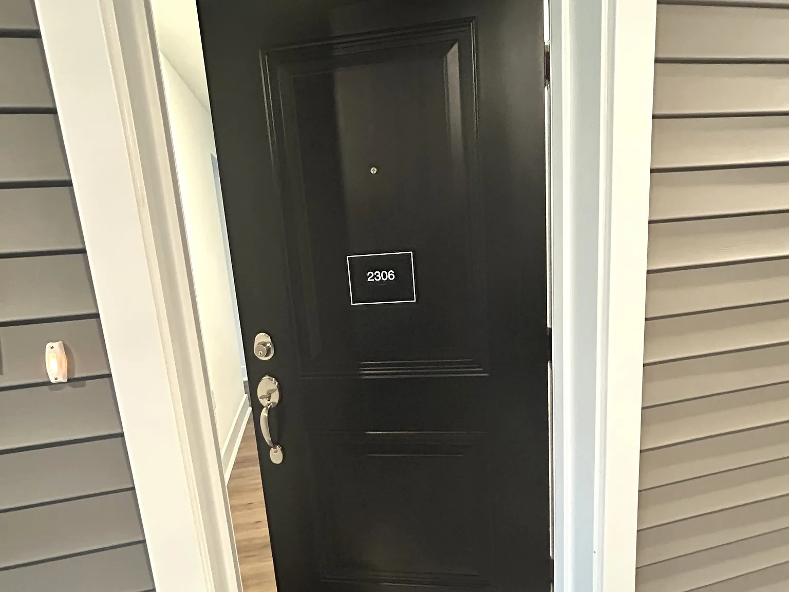 2 bed, 1156 sqft, $2,550 — Photo 1