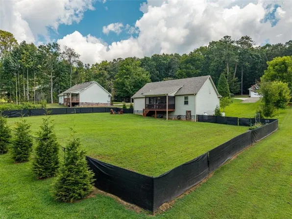151 Old South Dr, Ellijay, GA 30540