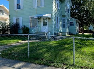 933 Grove St, Aurora, IL 60505