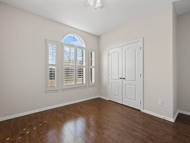 14710 Crystal Lake Dr — Photo 21