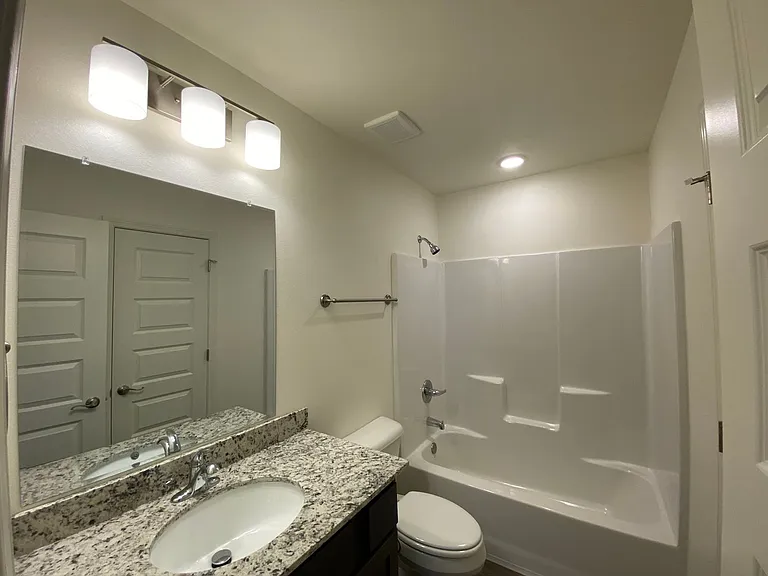 4211 Sante Fe Sq — Photo 46