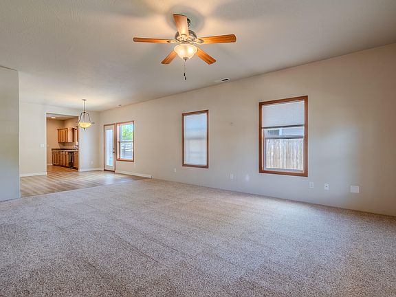 4th image of 708 Isherwood Dr