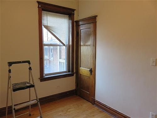 2nd image of 2107 N Richmond St #3M