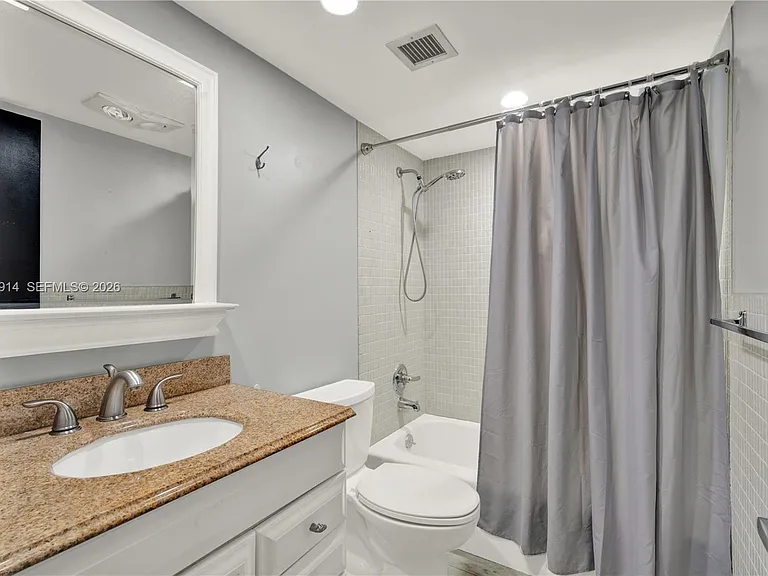 950 Hillcrest Dr #414 — Photo 23