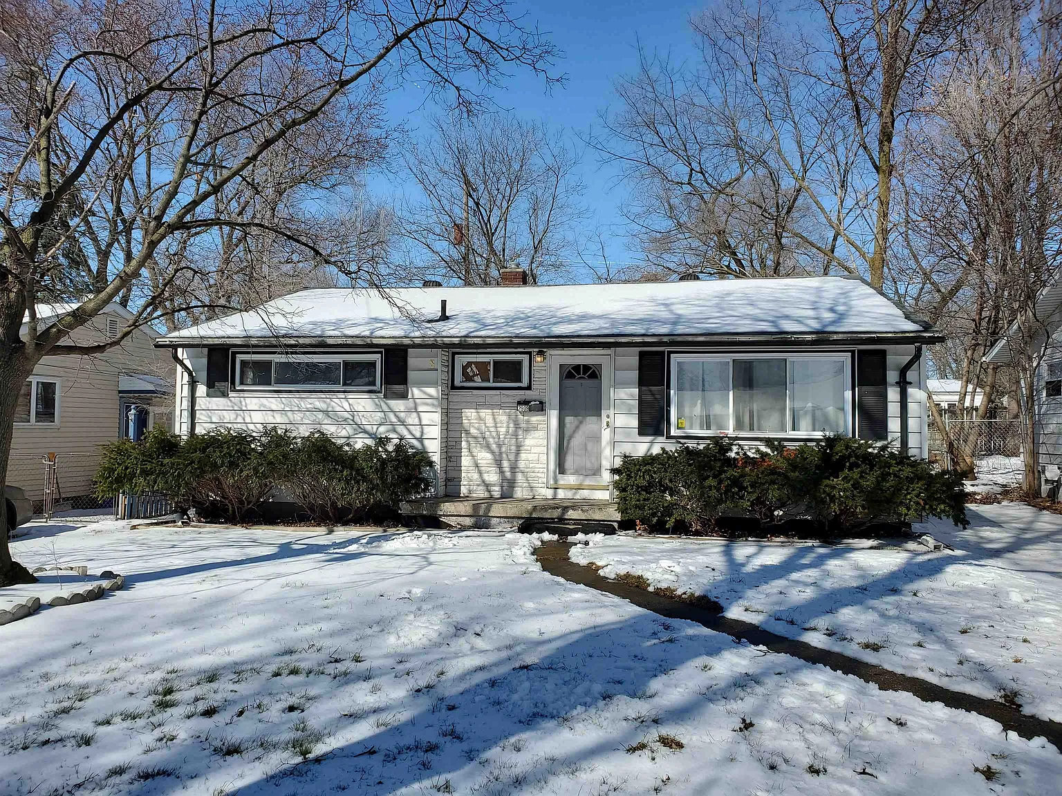 2909 Epsilon Trl photo 1