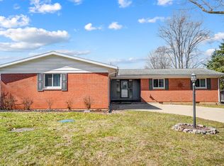 685 Suncrest Dr, Springfield, OH 45503