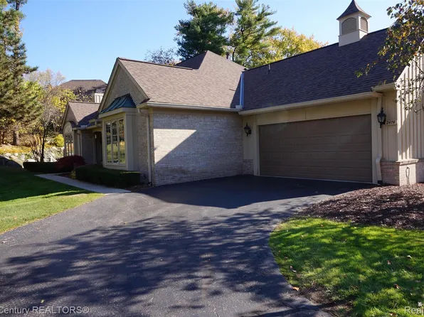 2474 Hickory Glen Dr #22, Bloomfield Hills, MI 48304