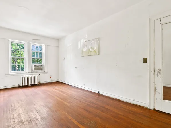 525 West 238th Street image 23 of 30