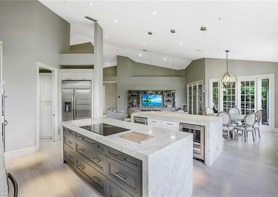 107 Colonade Cir #103