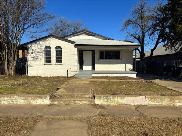 205 E Fogg St, Fort Worth, TX 76110