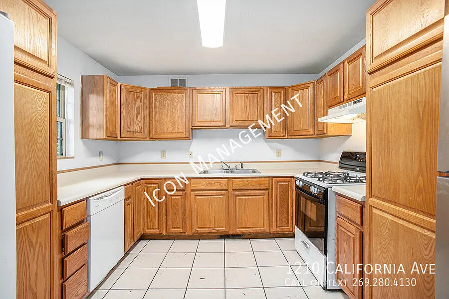 Huge 8 bedroom! — Photo 3