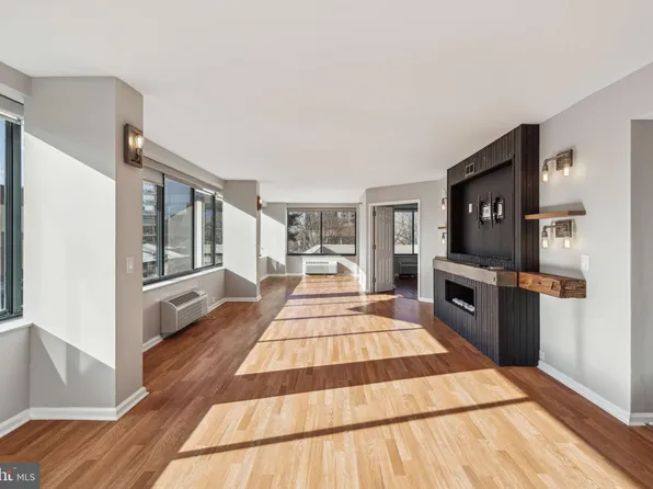 2001 Hamilton St APT 302, Philadelphia, PA 19130