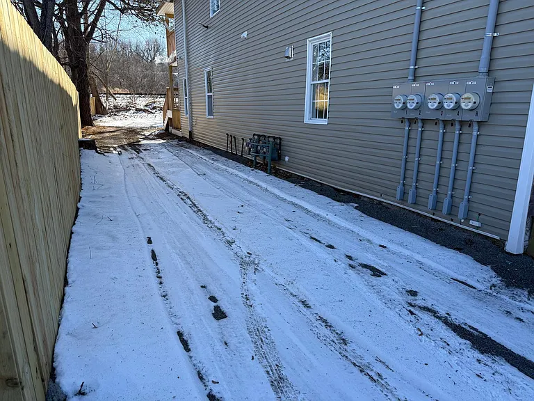 110 Main St #1 — Photo 15