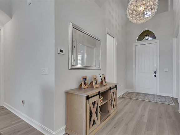 2nd image of 12574 Grandezza Cir