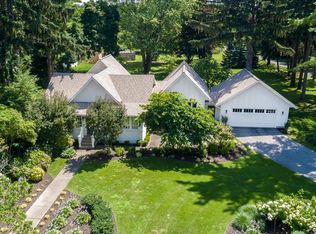 15731 Jennifer Ln, Spring Lake, MI 49456