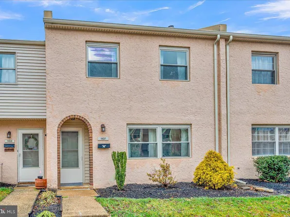 1107 Chelmsford Cir, Newark, DE 19713